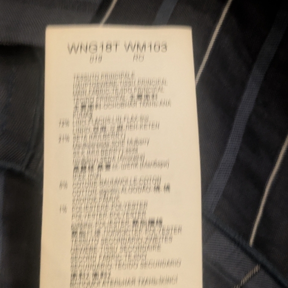 Emporio Armani Navy Striped Buttoned Blazer – Size 46 - Picture 14 of 14